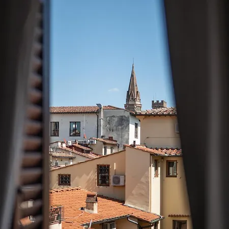 The Tower Glimpse * Florença